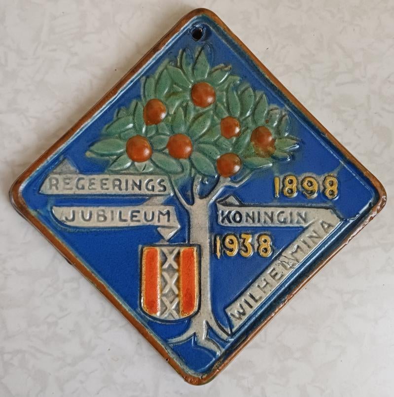 Antiek tegel regeerings jubileum koningin wilhelmina, Ophalen of Verzenden, Gebruikt, Nederland, Overige typen