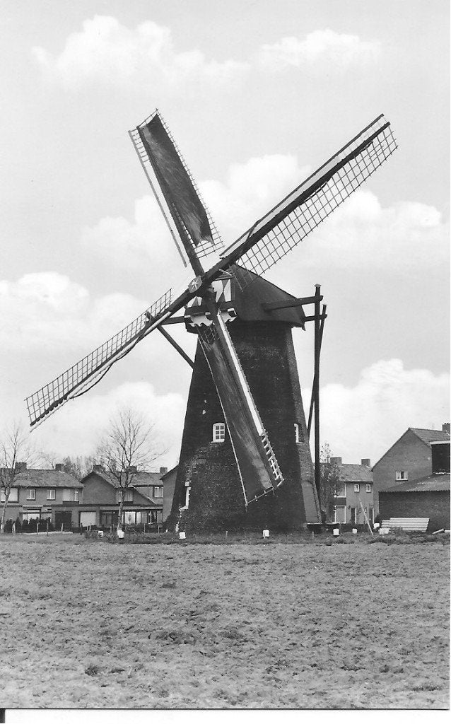 Ansichtkaart Hapert, Korenmolen, foto mei 1977, Ophalen of Verzenden, 1960 tot 1980, Ongelopen, Noord-Brabant