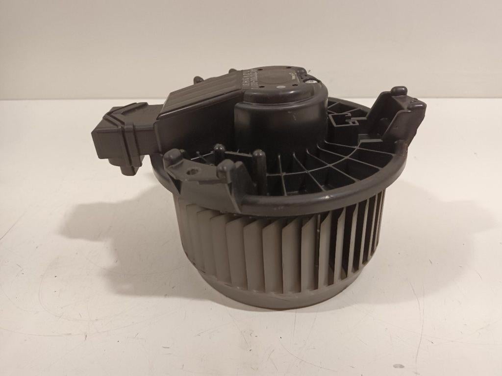Kachel ventilator motor Toyota Yaris, Onderdelen@venauto.nl, Van der Ven Autorecycling B.V., Gebruikt, Ettenseweg 76, 4706 PB Roosendaal, The Netherlands