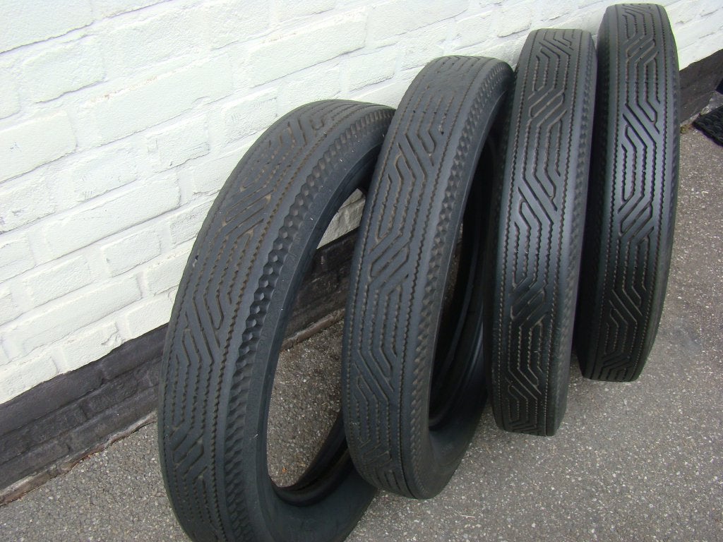 Oldtimer banden 4 stuks, Auto-onderdelen, Banden en Velgen, Gebruikt, Band(en), Personenwagen, Zomerbanden