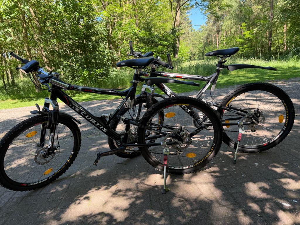 2 Zo goed als nieuwe mountainbikes - Curtis, Fully, Zo goed als nieuw, Schijfrem, Ophalen