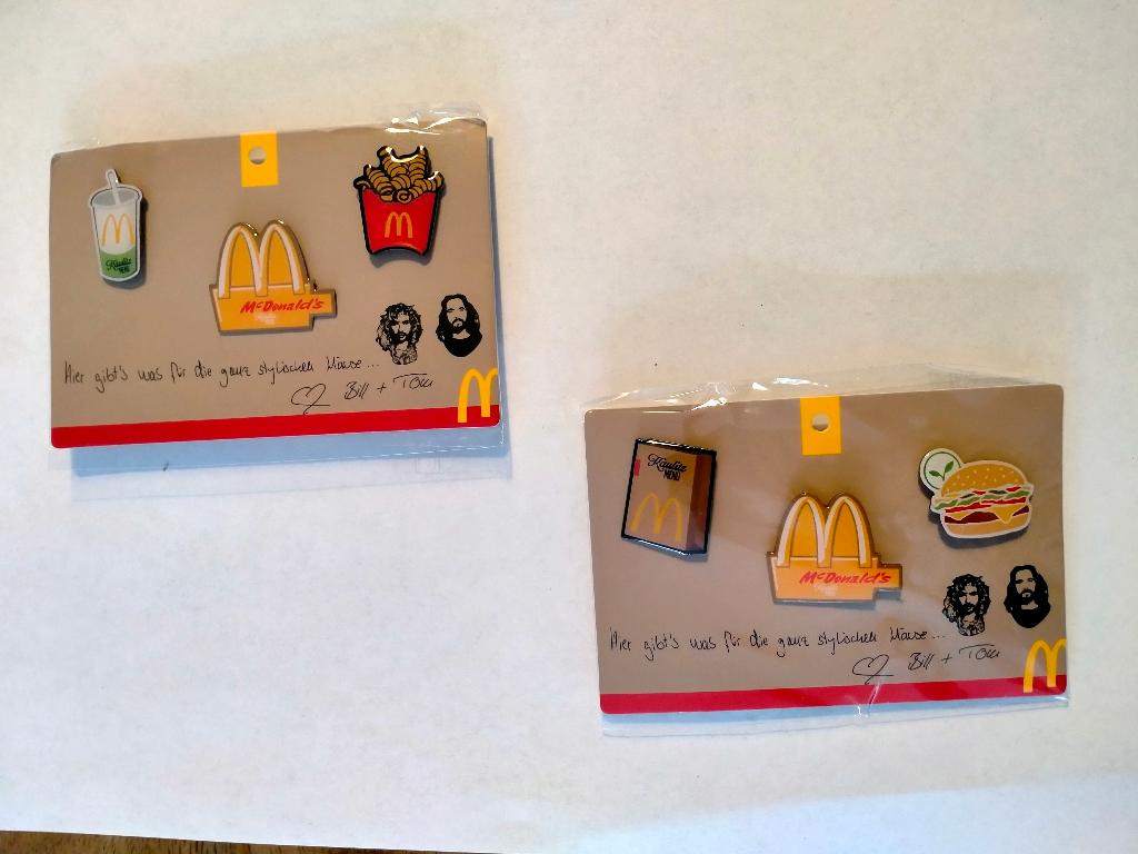 McDonalds Happy Meal Duitse reclame pins uitgave pin set, Verzamelen, Ophalen of Verzenden, Zo goed als nieuw