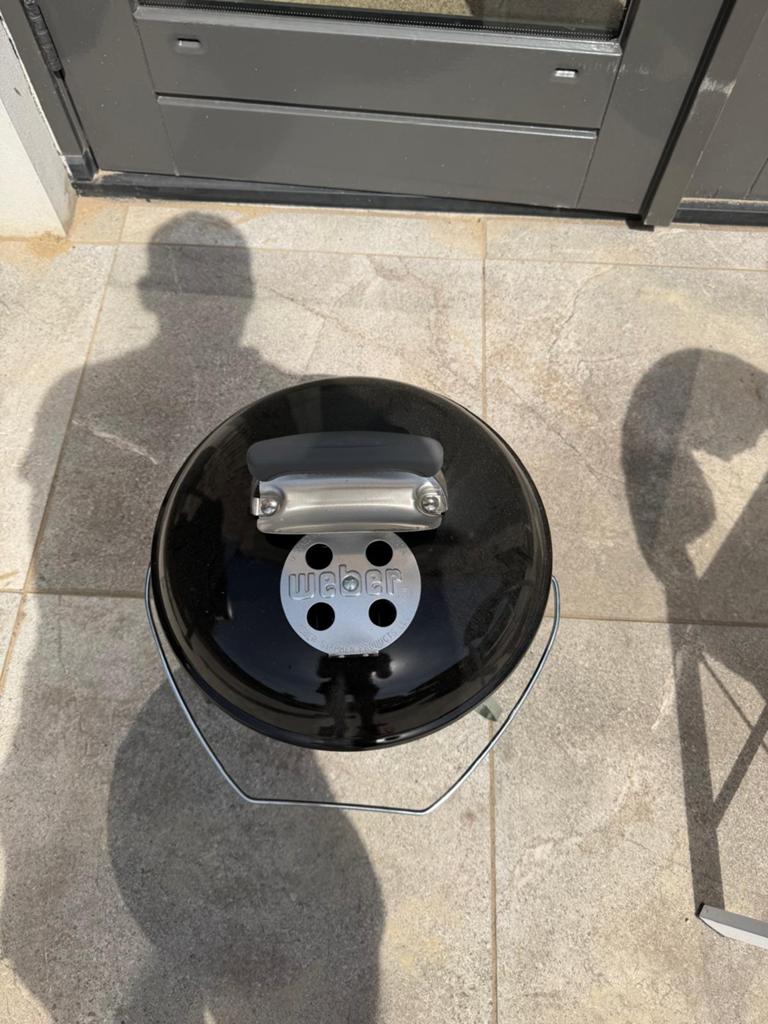Weber mini-BBQ, Tuin en Terras, Houtskoolbarbecues, Ophalen, Zo goed als nieuw