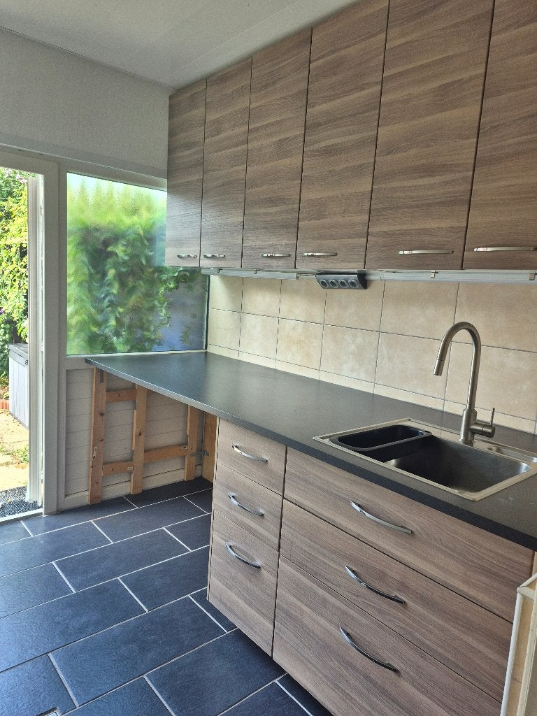 Nette Bijkeuken of voor een wasruimte, Huis en Inrichting, Ophalen, Gebruikt, Bruin, Enkelwandige keuken