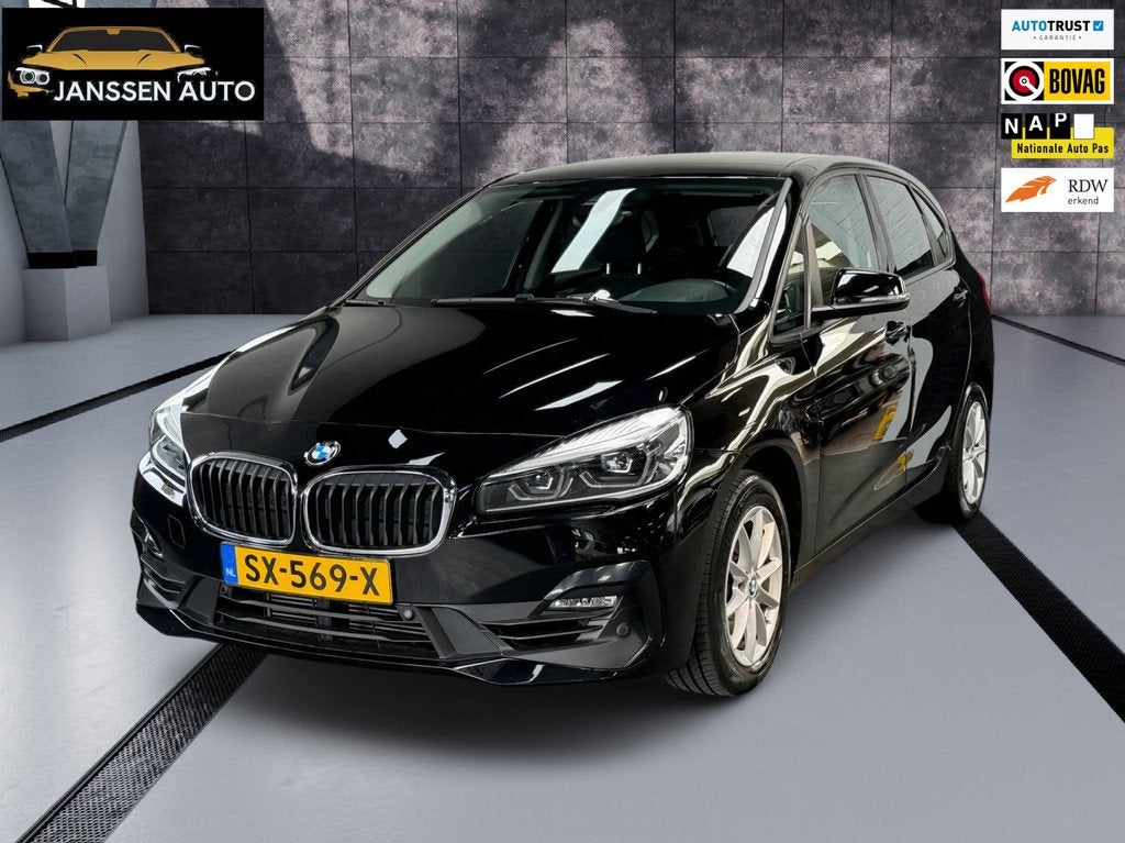 BMW 2-serie Active Tourer 218i Executive Launch Edition | Au, Auto's, BMW, Stof, Gebruikt, Zwart, Origineel Nederlands