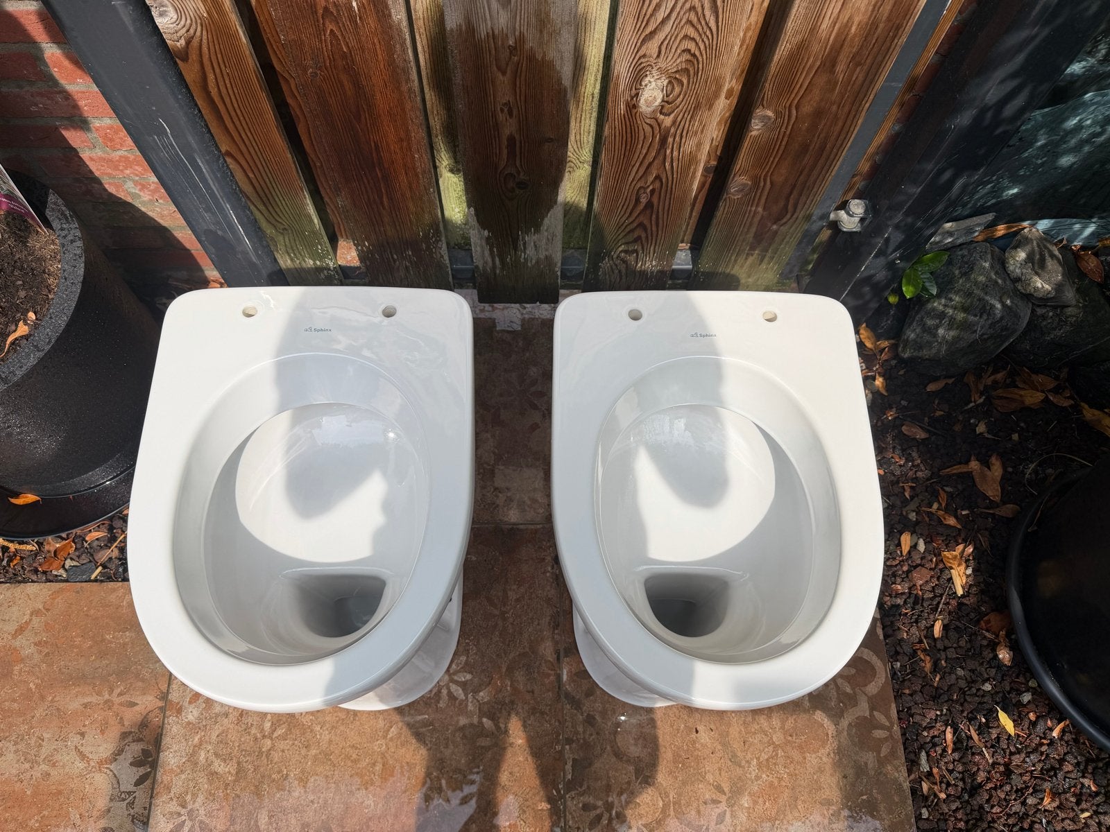 2x Gebruikte Toiletten - Perfect voor Renovatie, Doe-het-zelf en Verbouw, Ophalen, Zo goed als nieuw, Toilet