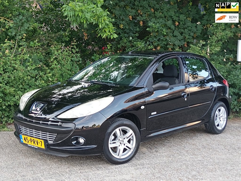 Peugeot 206 + 1.4 Millesim 200 5-Deurs NW APK, Stof, 4 cilinders, Zwart, Origineel Nederlands