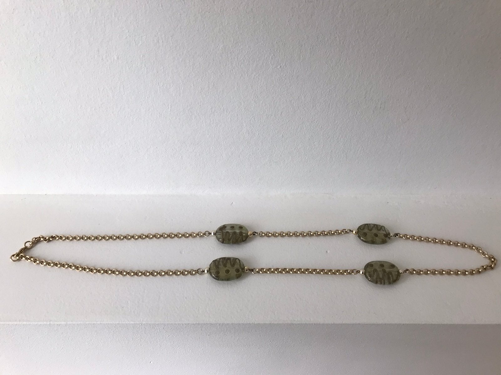 Goudkleurige ketting met fantasiekraal, Ophalen of Verzenden, Gebruikt, Goud, Kunststof