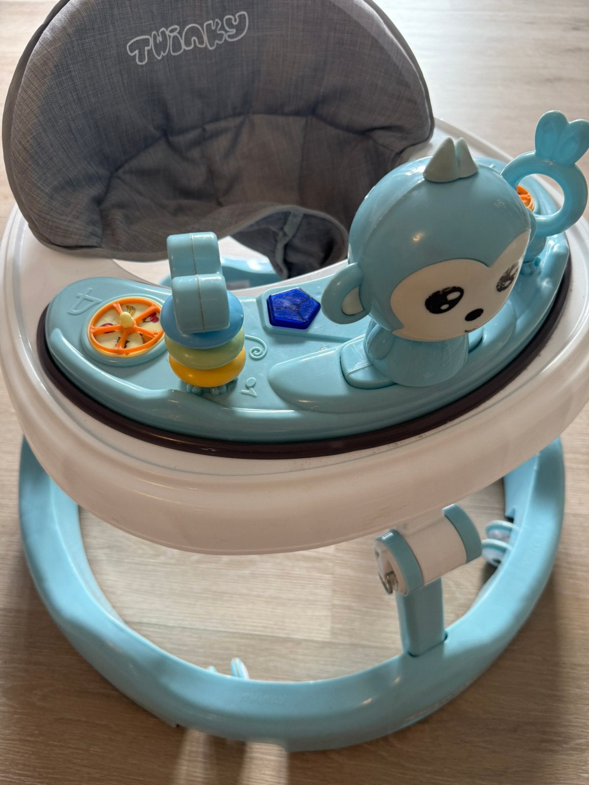 Twinky Looptrainer 3-delige speelset vrolijke kleuren, Ophalen, Gebruikt, Jongen of Meisje