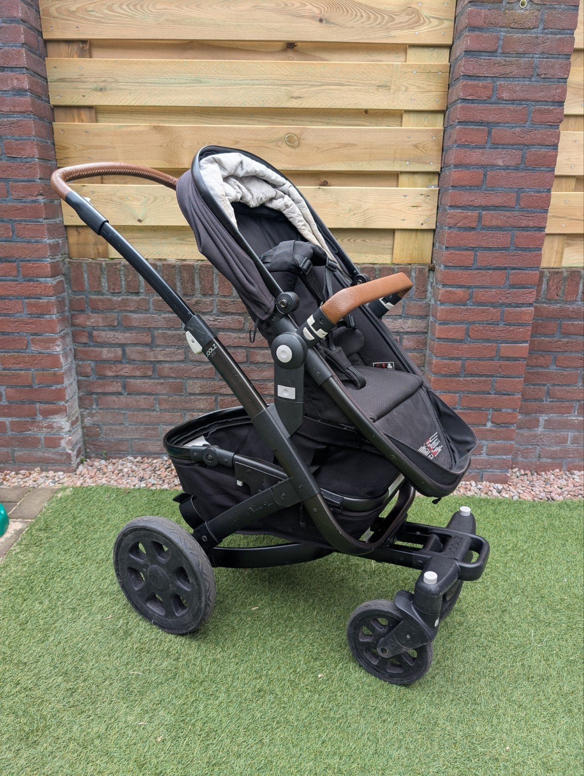 Joolz Geo2 Black on Black 2-in-1 Kinderwagen met accessoires, Kinderen en Baby's, Kinderwagens en Combinaties, Ophalen of Verzenden