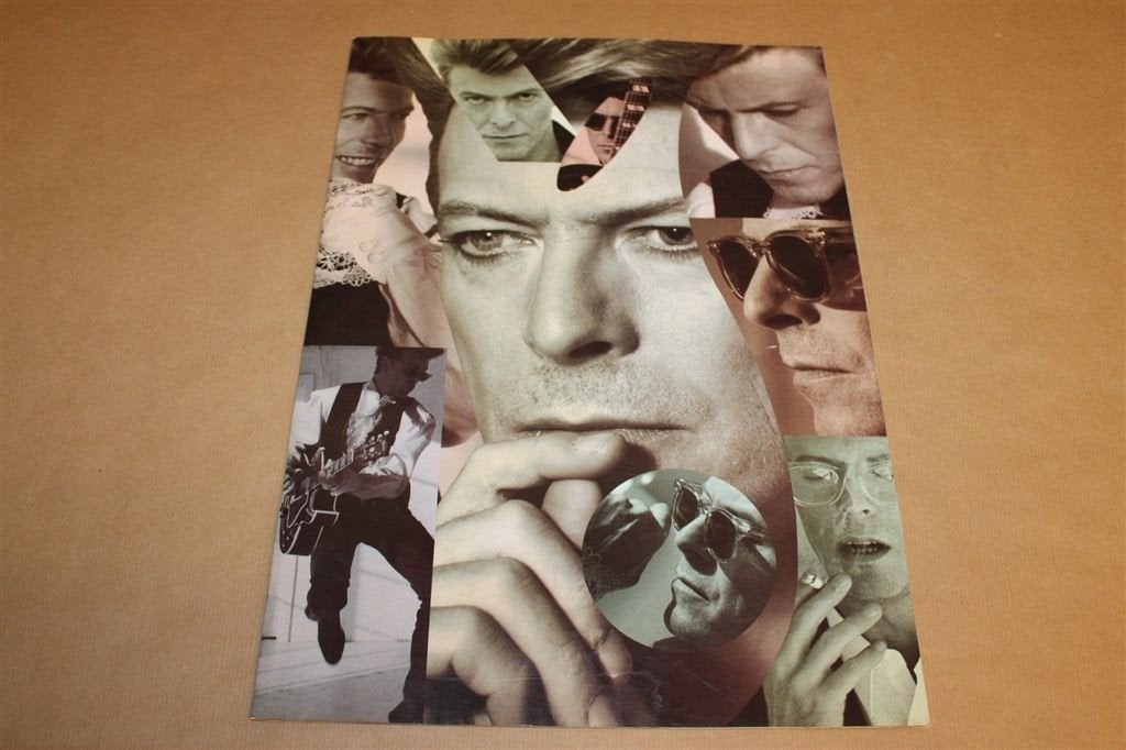 David Bowie Sound + Vision Tour 1990 — Programmaboek, Ophalen of Verzenden, Gelezen, Artiest