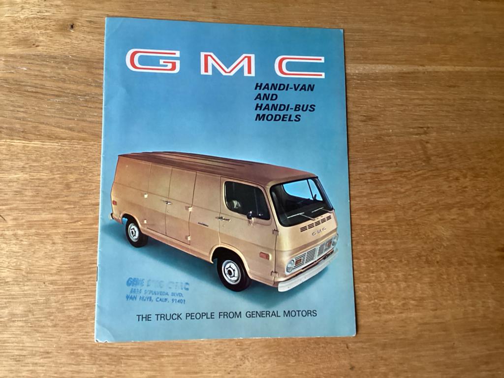 GMC Handi-Van & Handi-Bus Models Brochure 1968, Ophalen of Verzenden, Gelezen, Overige merken