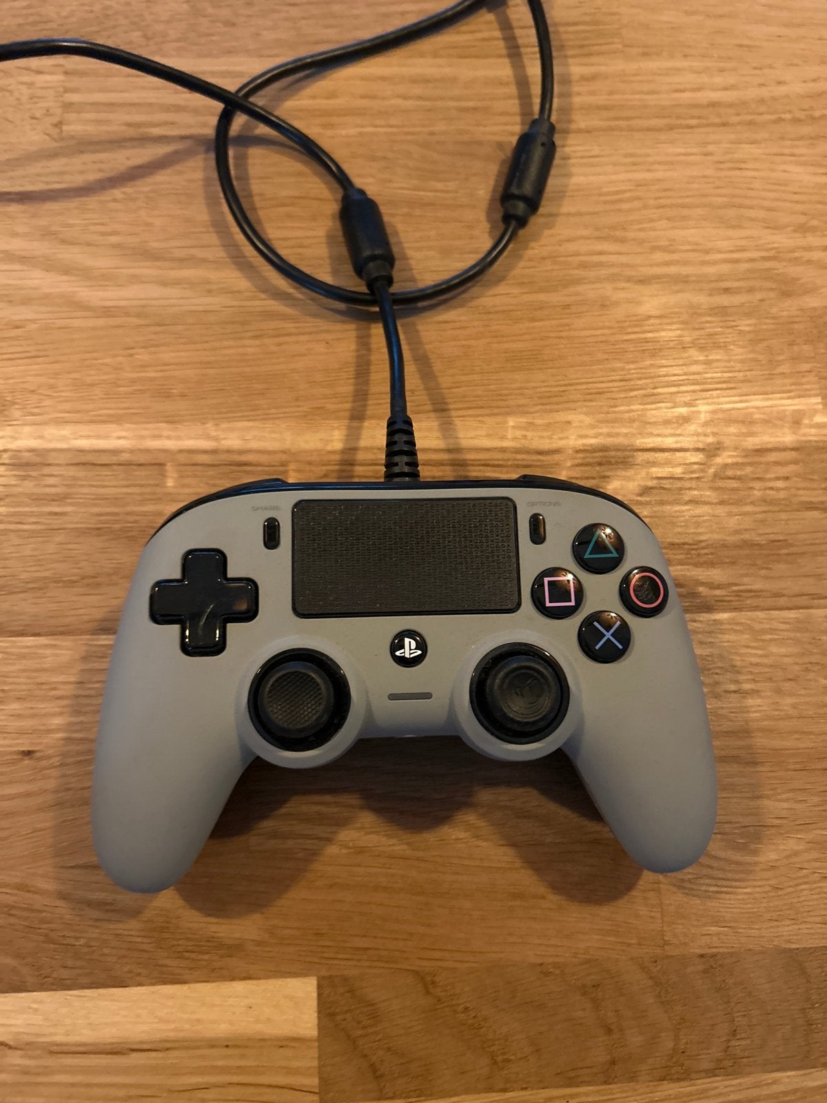 Nacon Compact Controller PS4 - Grijs (bedraad), Spelcomputers en Games, Ophalen, Gebruikt, Controller, PlayStation 4