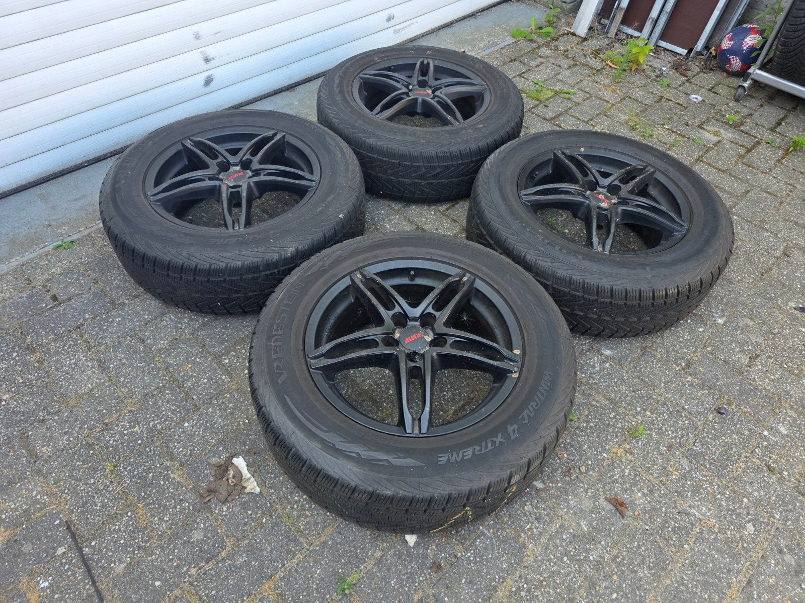 Alutec velgen met Vredestein Wintrac 4 Xtreme banden, Auto-onderdelen, Banden en Velgen, Gebruikt, Banden en Velgen, 17 inch, Personenwagen