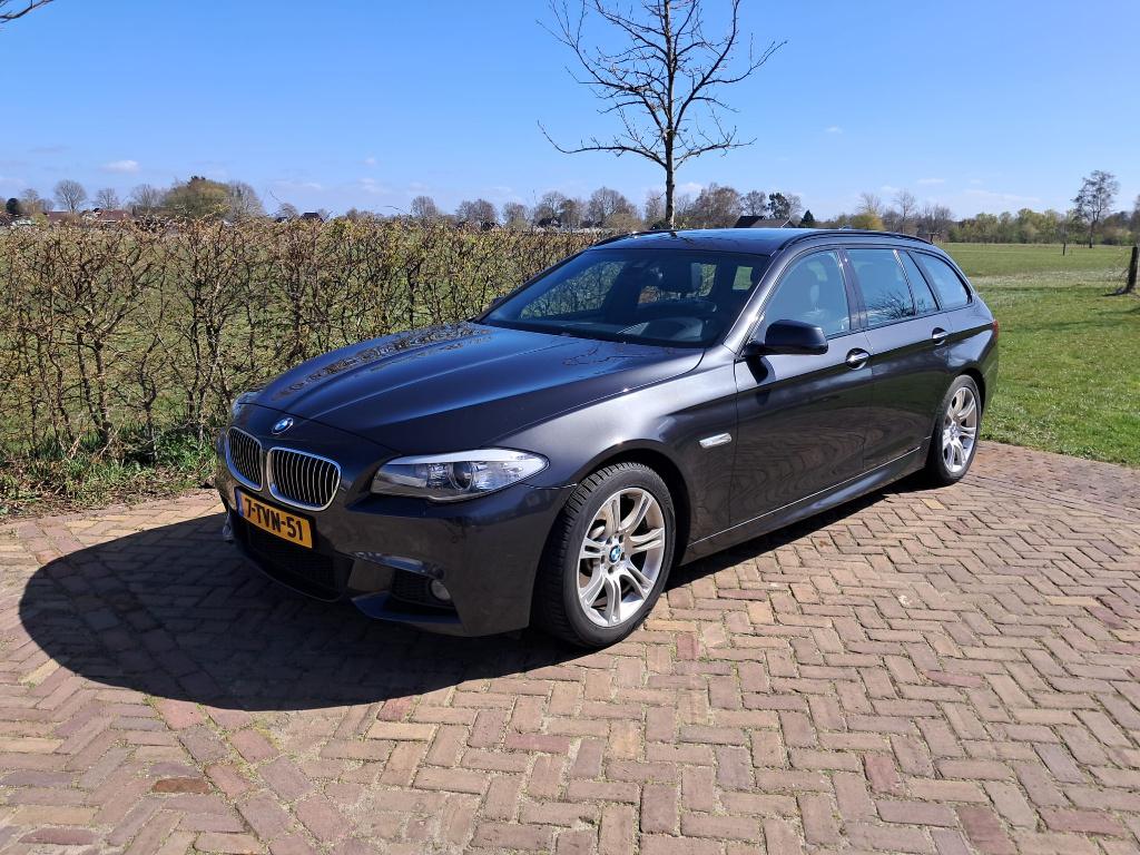 BMW 5-Serie 520D Touring M-pakket Aut8 2013, Auto's, BMW, Euro 5, Achterwielaandrijving, 1995 cc, Zwart