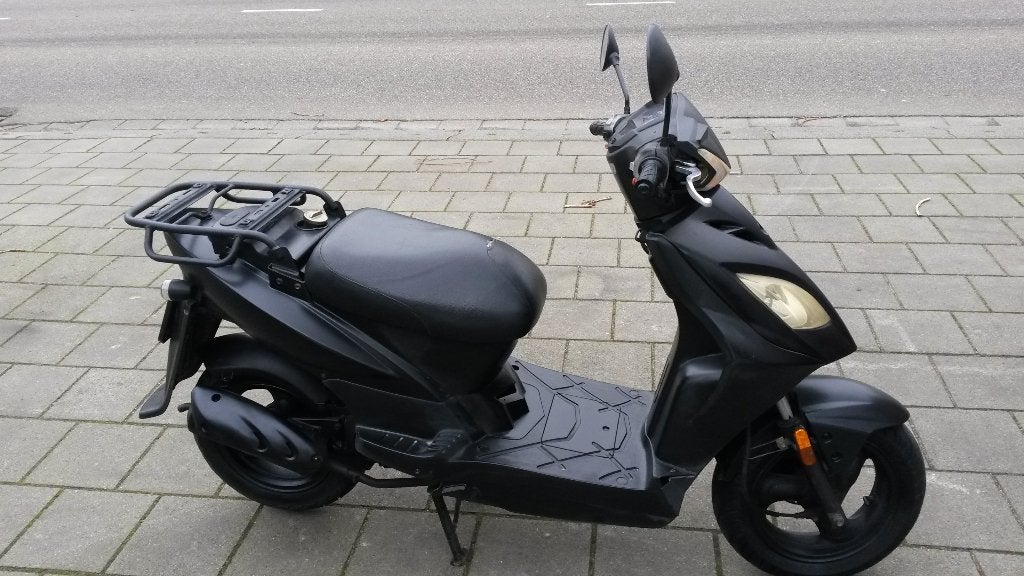 kymco agility 2016,, Fietsen en Brommers, Snorfietsen en Snorscooters, Gebruikt, Kymco, Ophalen of Verzenden, Benzine