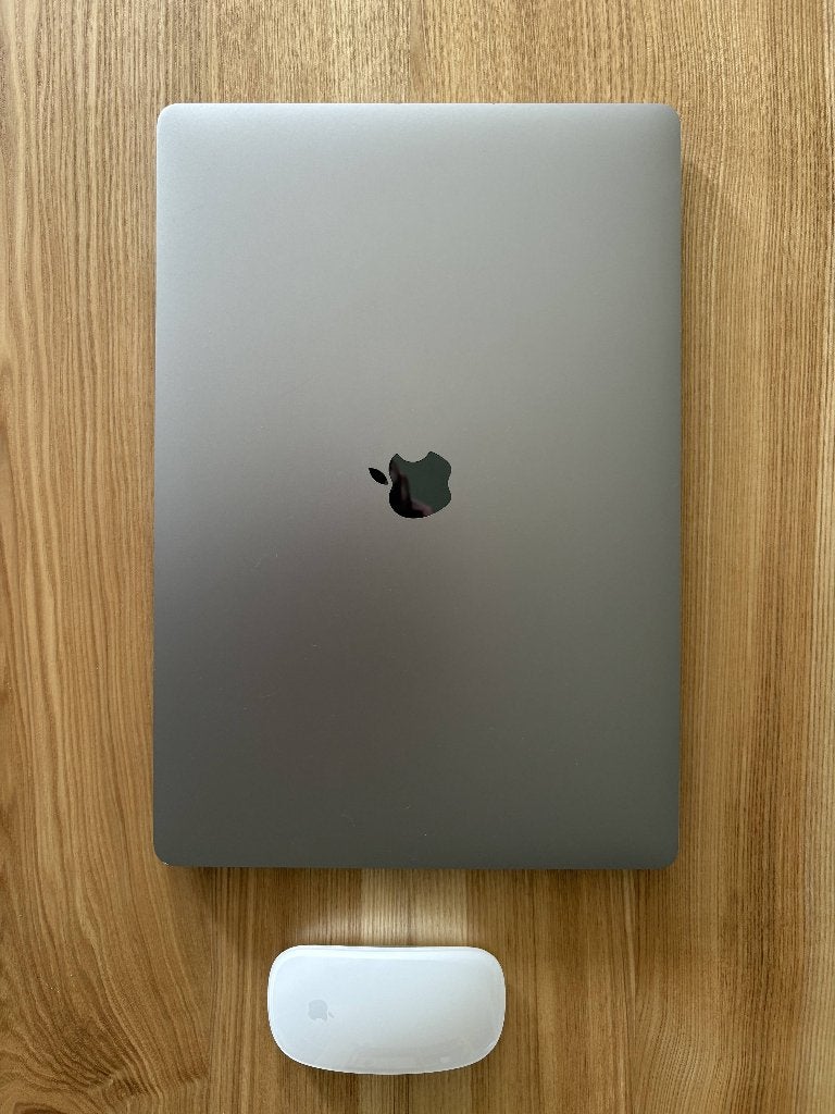 Apple MacBook Pro 16 and Apple Magic Mouse, Gebruikt, 2 tot 3 Ghz, 16 inch, Ophalen