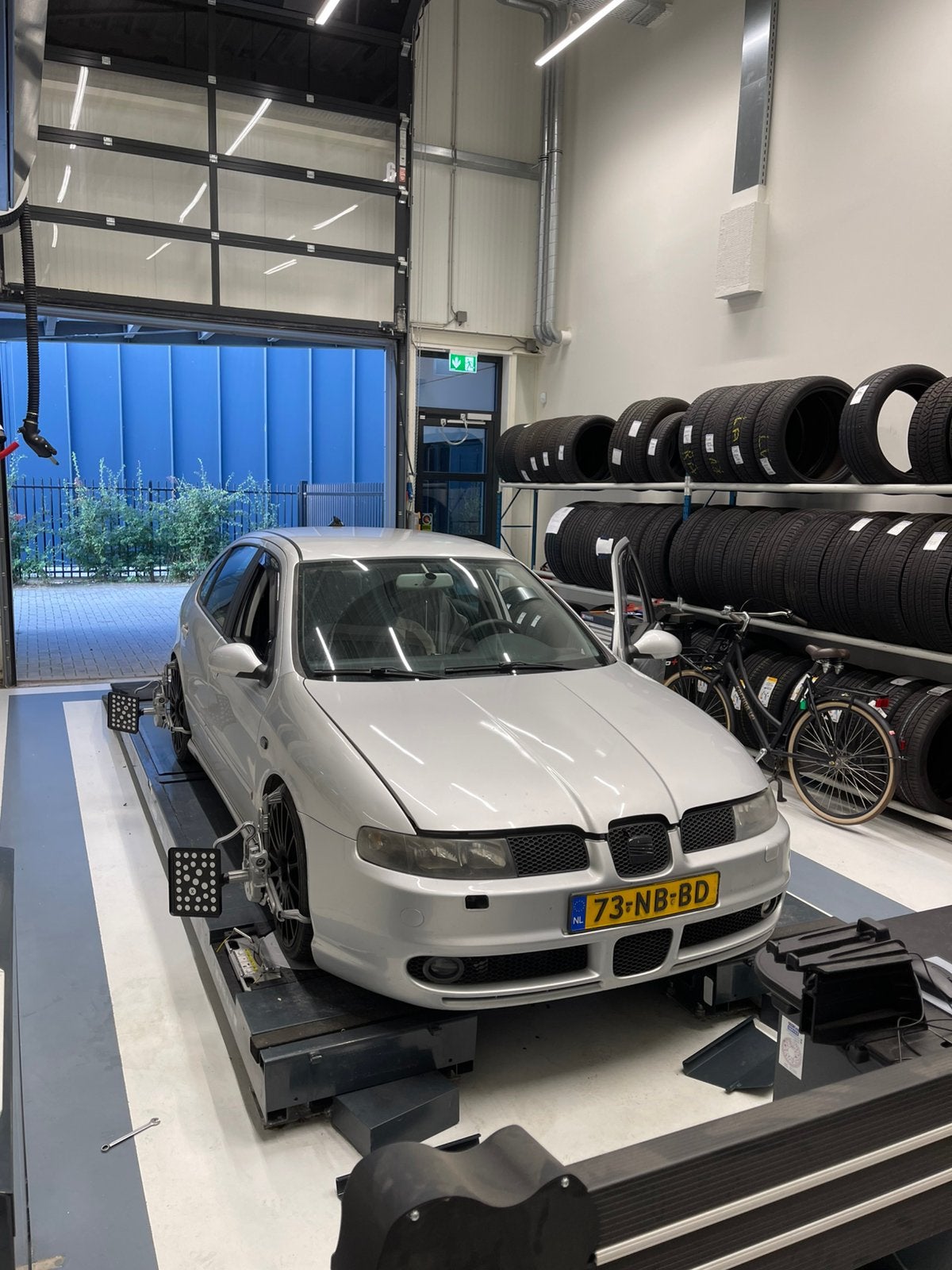Seat Leon 1.8 20VT 132KW 2003 Grijs, Voorwielaandrijving, 4 cilinders, 1264 kg, Origineel Nederlands
