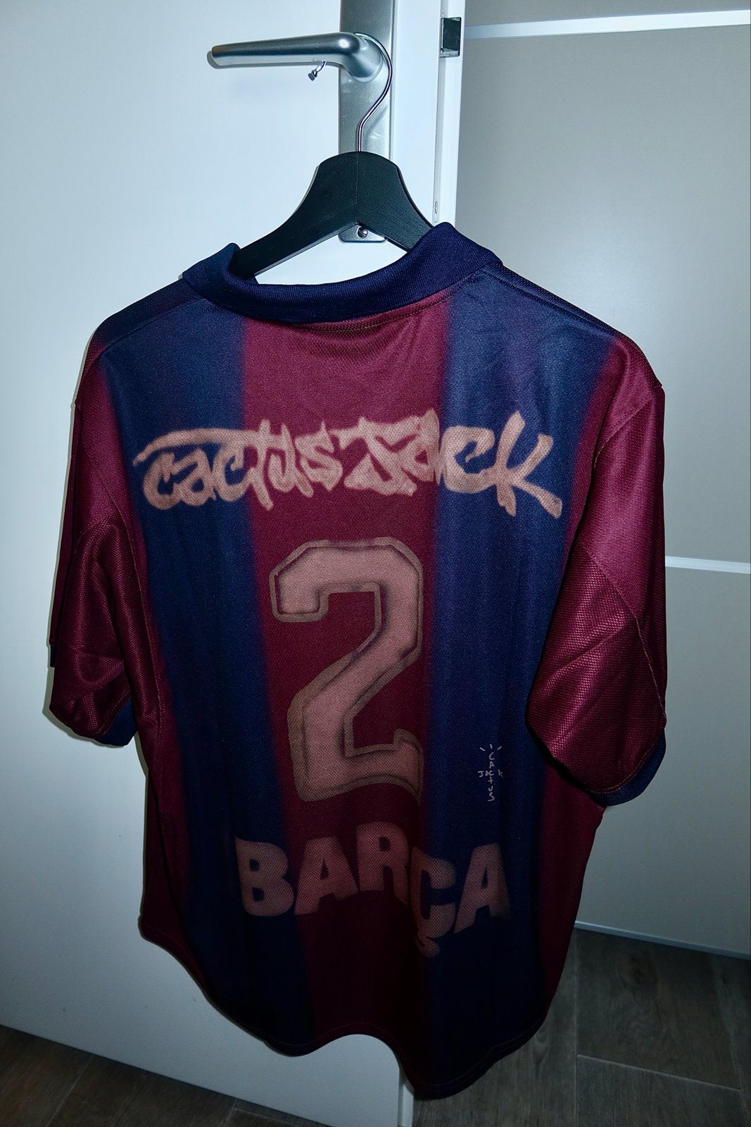 FC Barcelona x Travis Scott Cactus Jack Voetbalshirt maat S, Maat S, Ophalen of Verzenden, Nieuw, Shirt