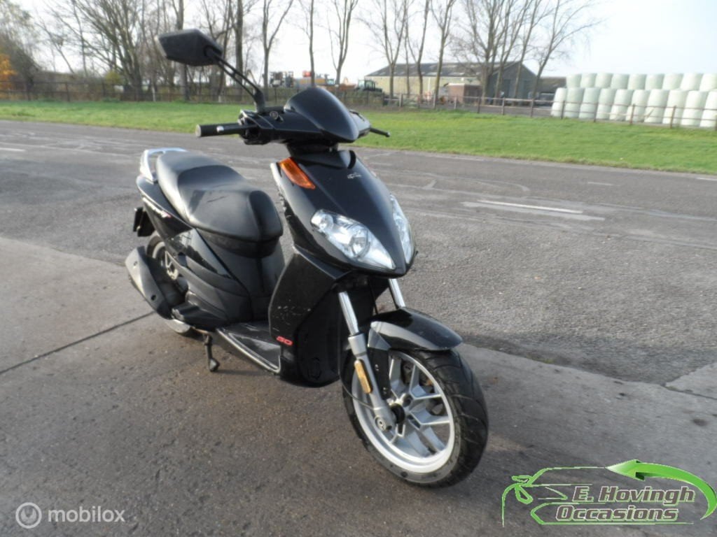 Aprilia Bromscooter Sportcity ONE 4T, Aprilia, Gebruikt, 49 cc