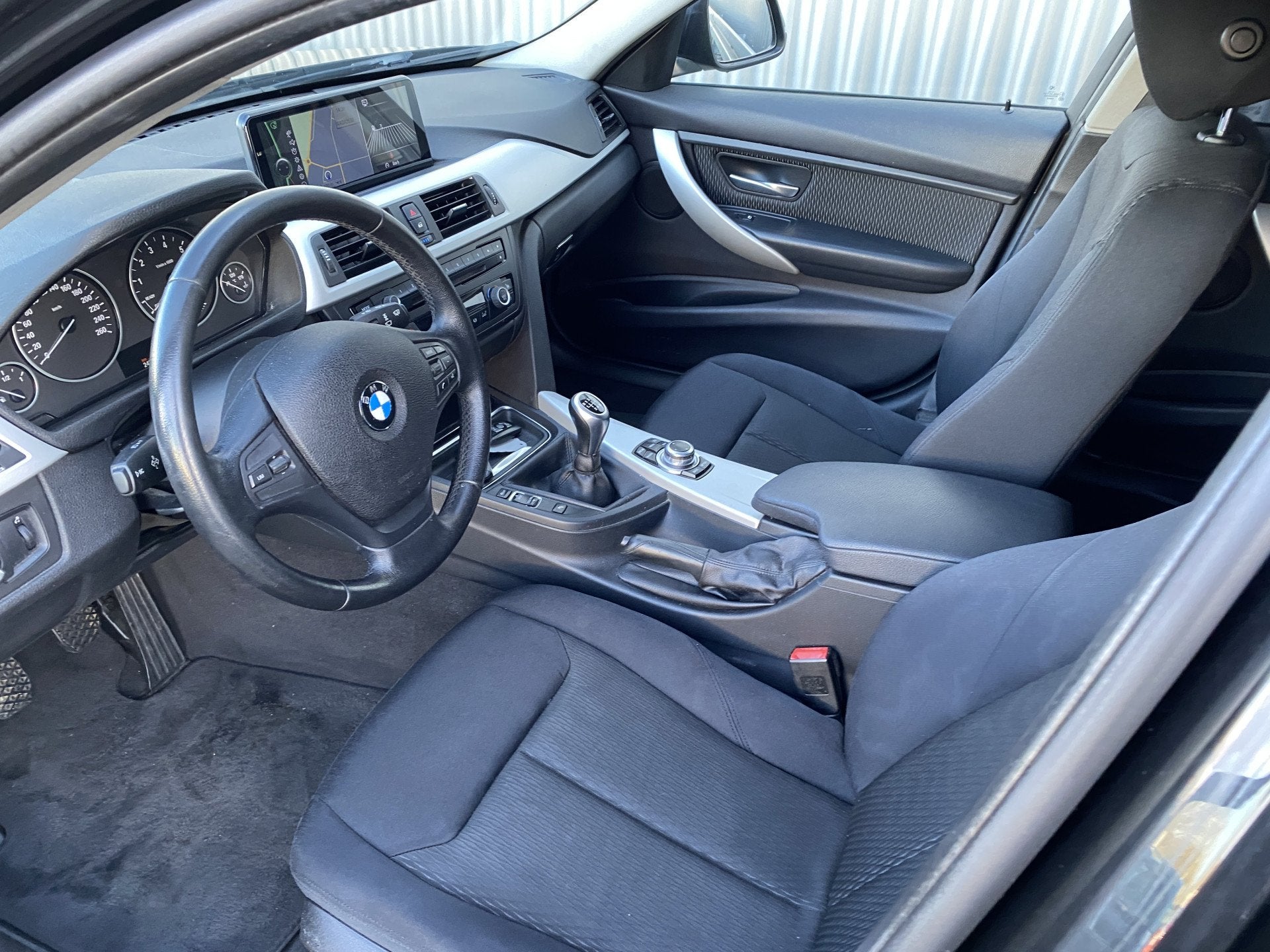 BMW 3 Serie Touring 316i High Executive iDrive, Navi, Clima,, Auto's, BMW, Gebruikt, Euro 6, 4 cilinders, Zwart