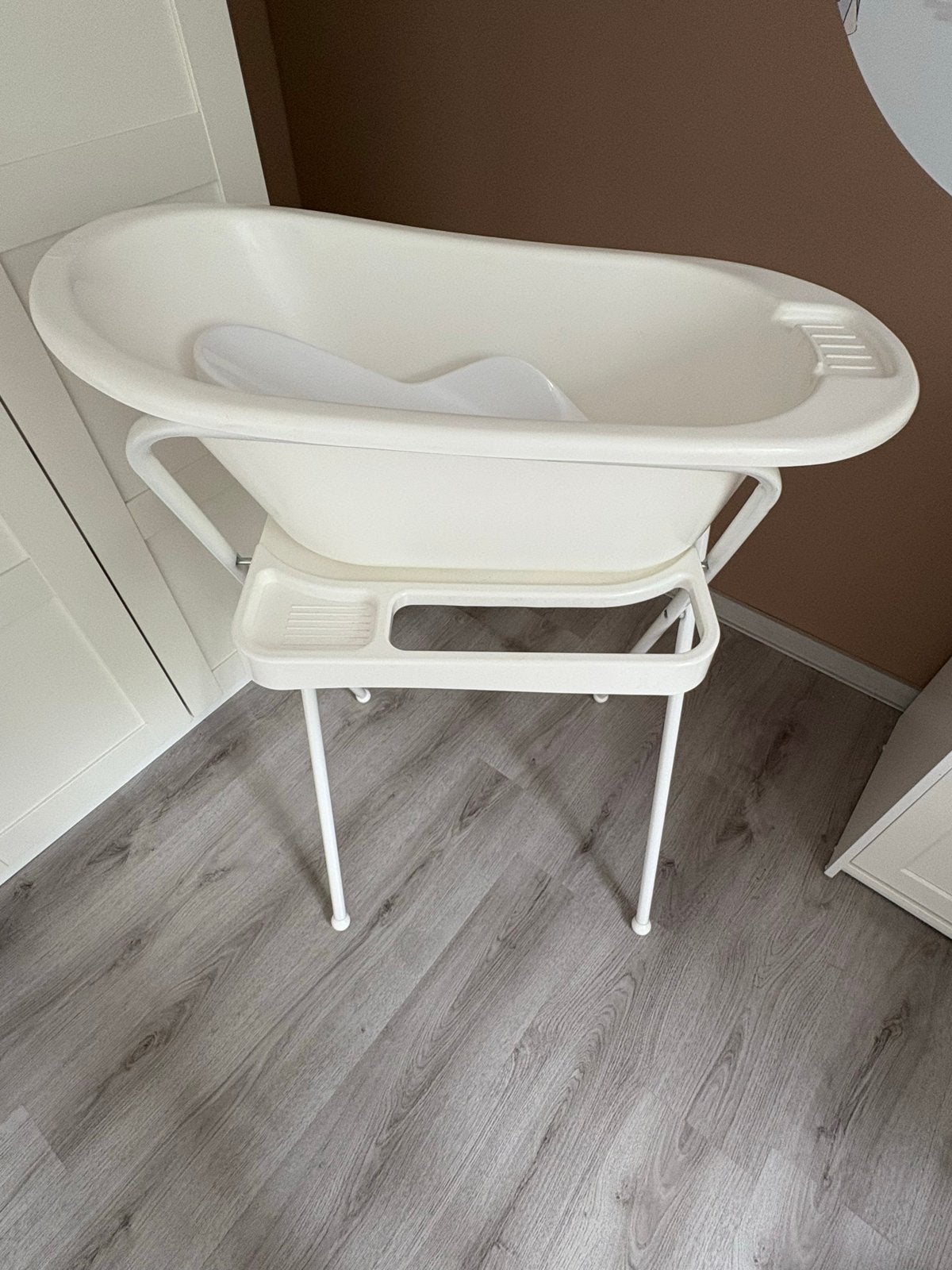 Babybadje met standaard en badzitje, Zo goed als nieuw, Badje, Standaard, Ophalen
