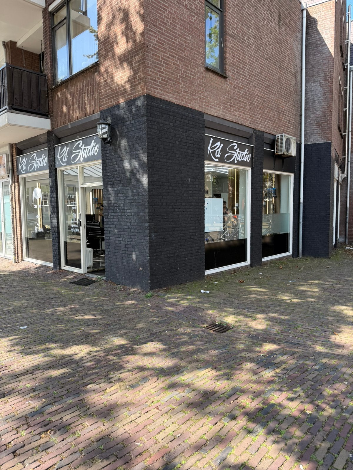 Kapperszaak ter overname in zaandam, Koop, Winkelruimte