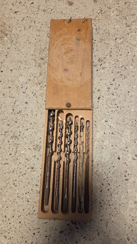 Titel: Vintage set slangenboren / houtboren in houten kist, Ophalen of Verzenden, Gebruikt, Kolomboormachine