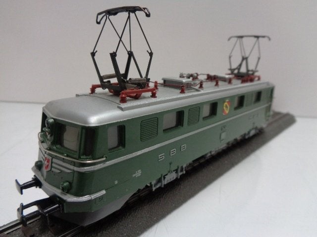 Marklin; 3050 loc Serie Ae 6/6 SBB. (H0), Wisselstroom, Gebruikt, Locomotief, Ophalen of Verzenden
