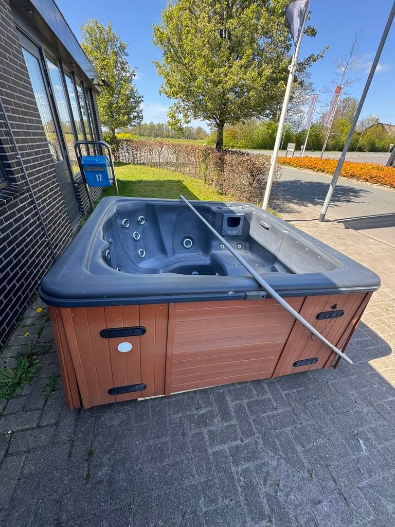 Inruiler gebruikte Balboa spa