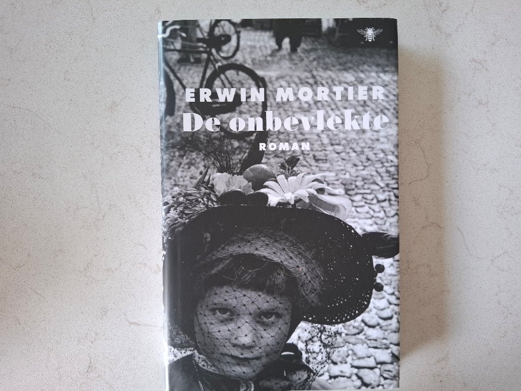 Erwin Mortier - De onbevlekte (Hardback met omslag), België, Erwin Mortier, Ophalen of Verzenden, Zo goed als nieuw