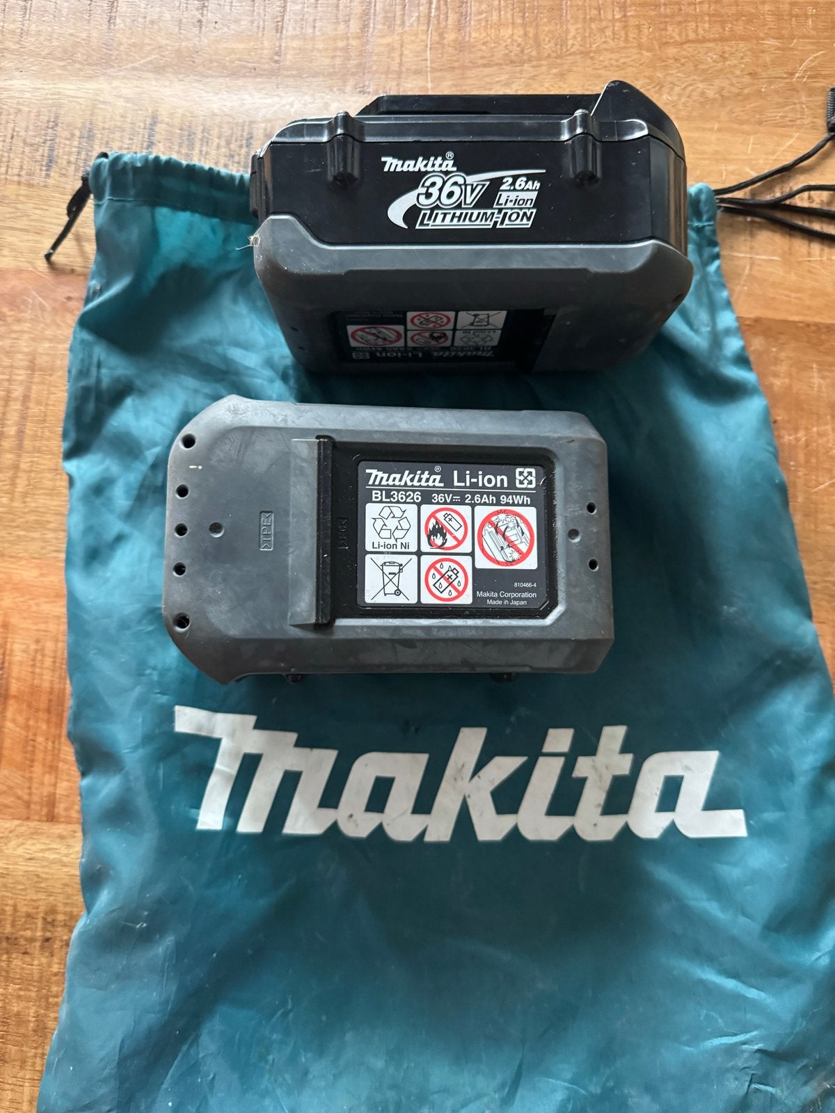2x Makita 36V 2.6Ah Li-ion accu's voor bosmaaier, Ophalen of Verzenden, Gebruikt, Overige merken, Overige typen