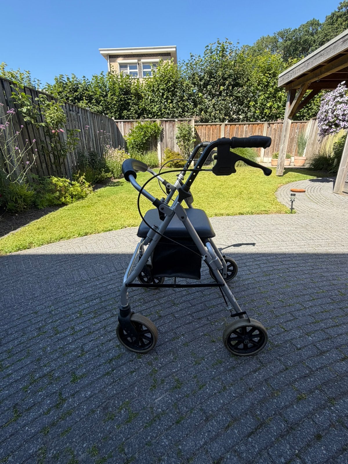 Rollator- zwart, Diversen, Rollators, Ophalen, Opvouwbaar, Gebruikt