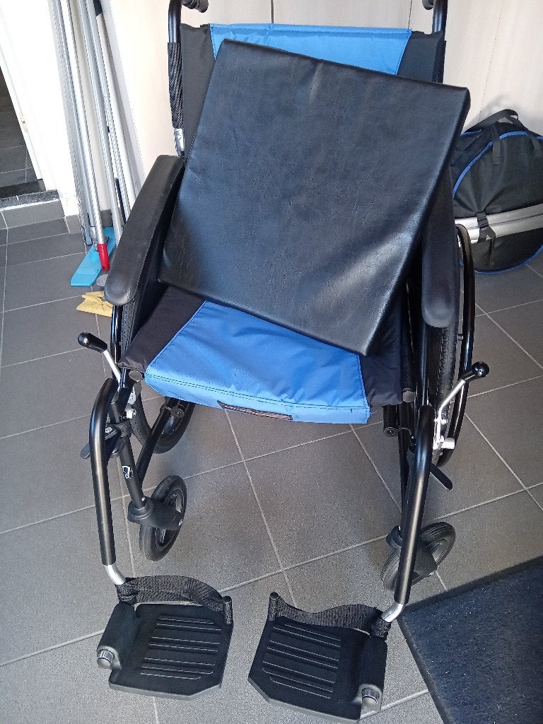 Rolstoel lichtgewicht Travixx Comfort Lite, Ophalen, Inklapbaar, Zo goed als nieuw, Duwrolstoel