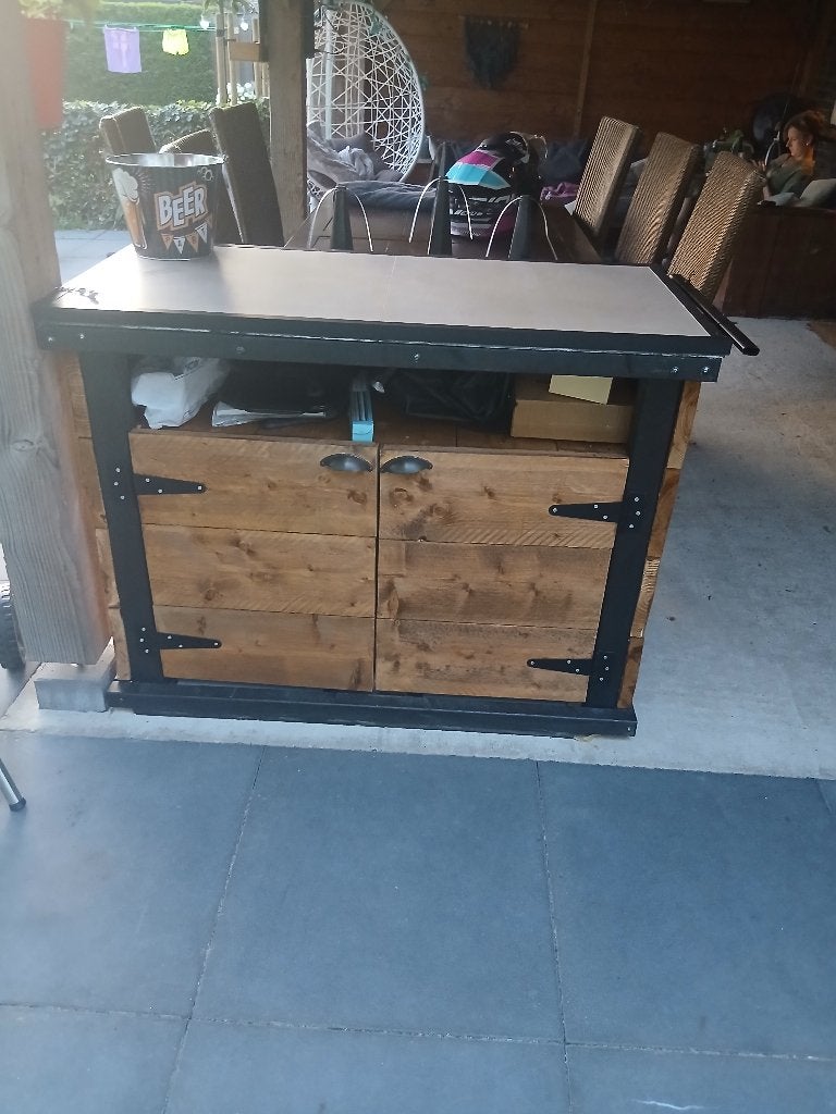 Keukenblok buiten / BBQ tafel bieden vanaf 275, Ophalen, Houtskool, Nieuw, Handgemaakt