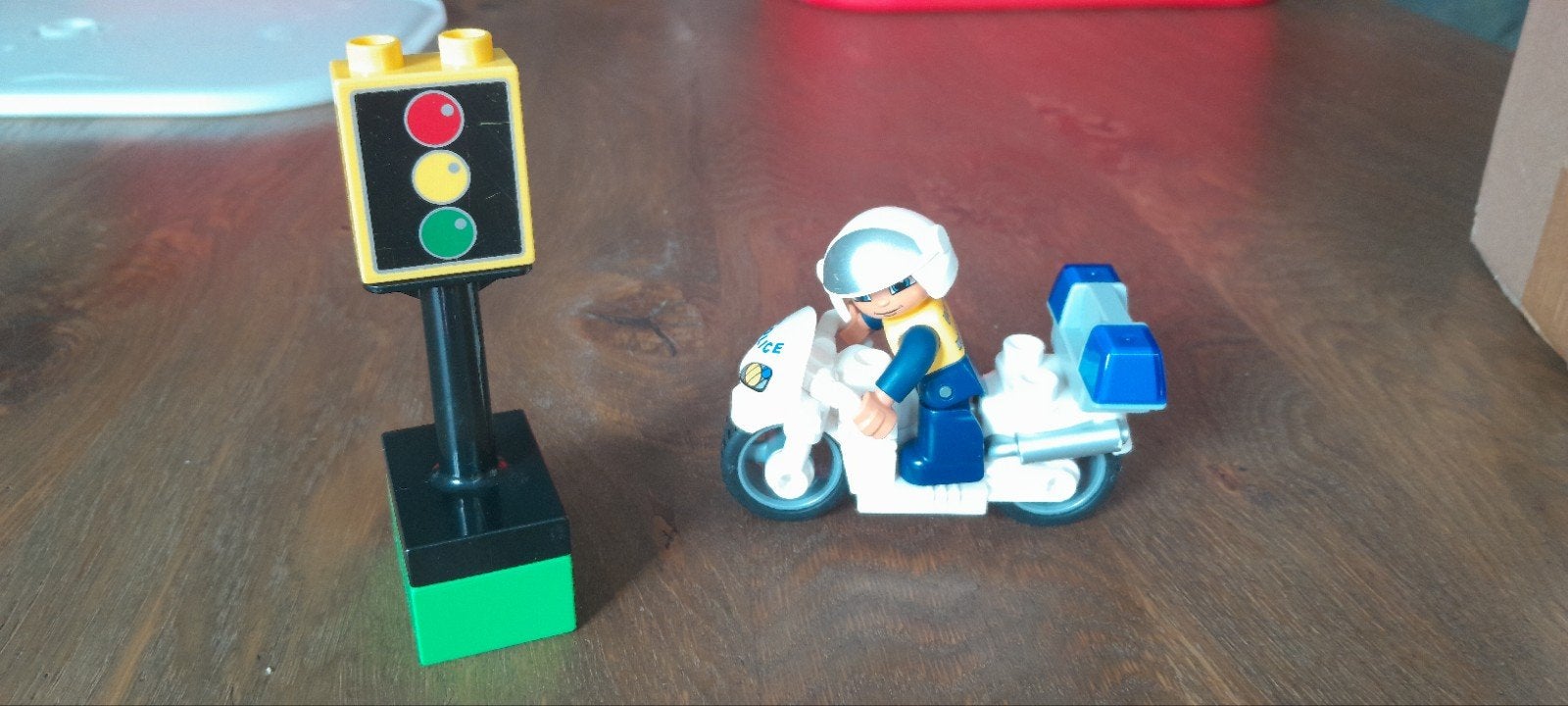 Lego Duplo Politie Motor met Agent en Verkeerslicht, Ophalen of Verzenden, Gebruikt