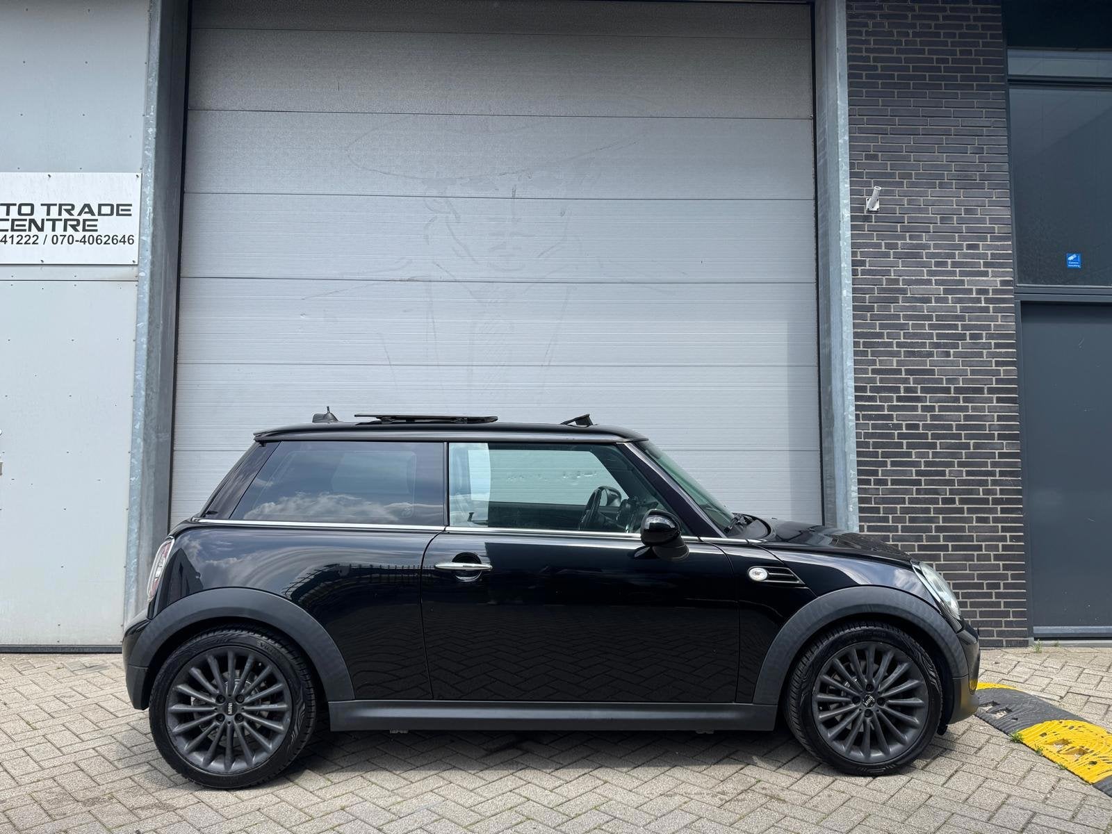 Mini 3-Deurs 1.6 Cooper 10 Years II [ Panoramadak | Cruise c, Auto's, Mini, Voorwielaandrijving, Euro 5, Stof, Zwart
