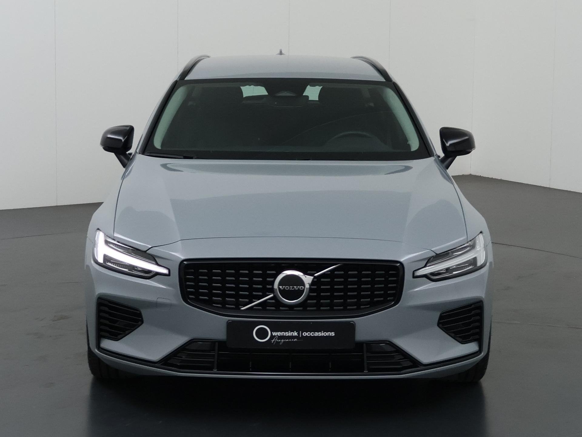 Volvo V60 2.0 T8 Plug-in hybrid AWD Plus Dark | Ele.verstelb, Automaat, Gebruikt, Euro 6, 4 cilinders