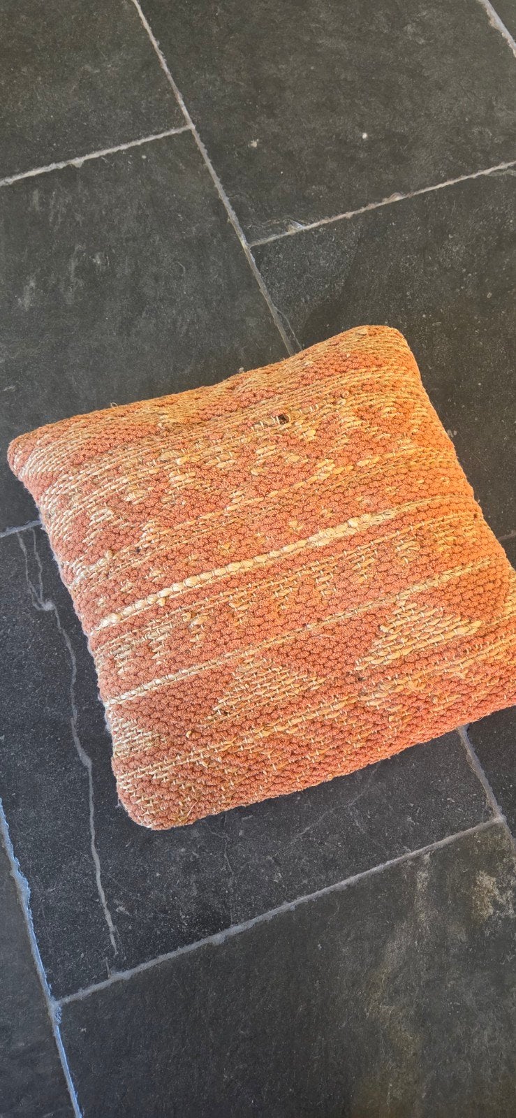 Handgemaakt Terracotta Jute Kussen 50x50, Huis en Inrichting, Ophalen, Gebruikt, Vierkant, Oranje
