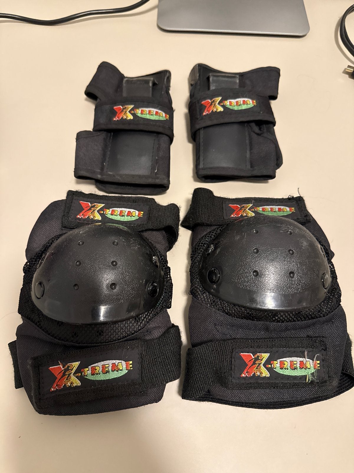 X-Treme Beschermset voor Schaatsen/Skaten - Knie & Pols, Ophalen of Verzenden, Gebruikt, Overige typen, Overige merken