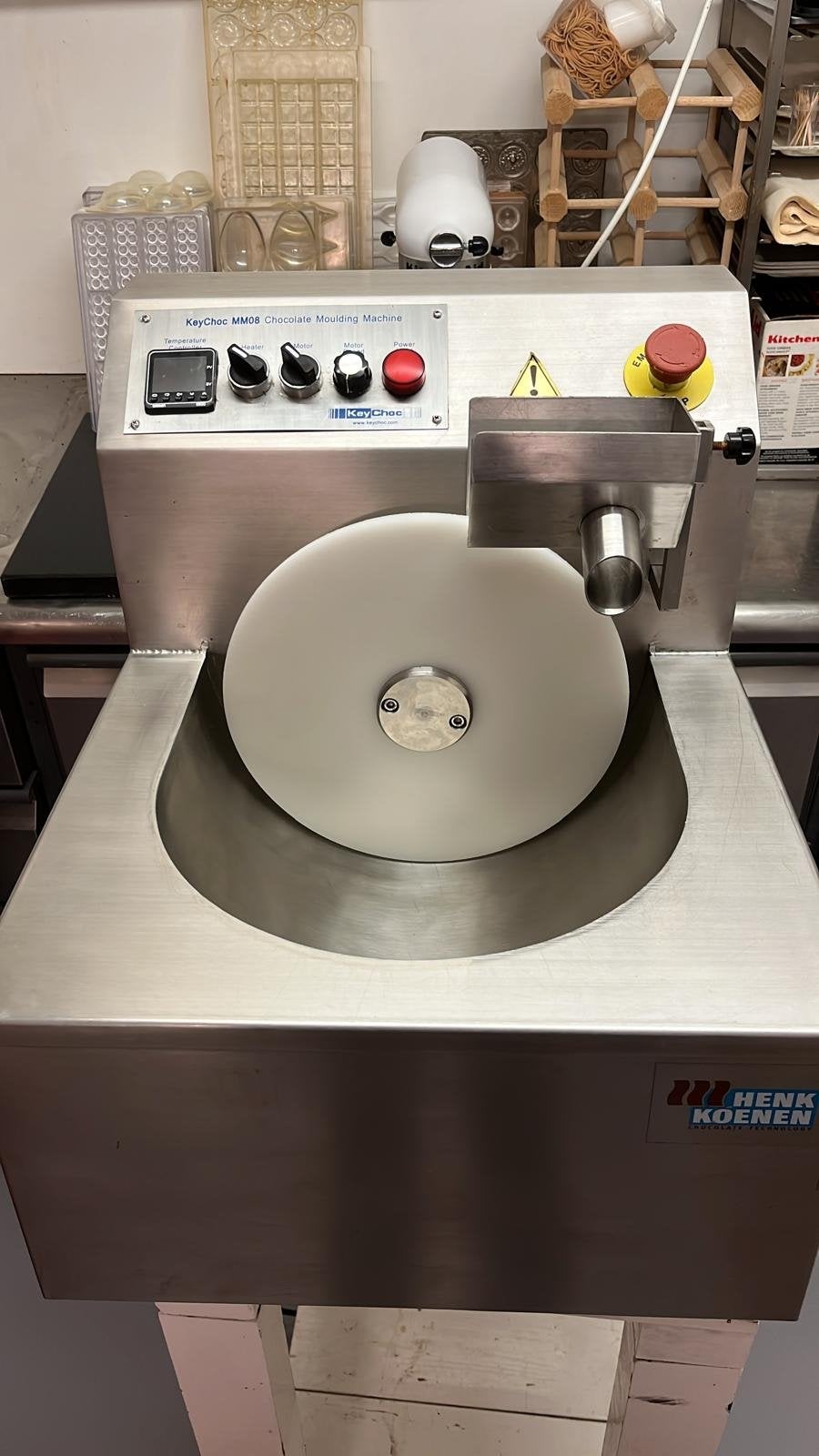 Professionele chocolade wielmachine - KeyChoc MM08, Ophalen, Gebruikt, Bakkerij en Slagerij