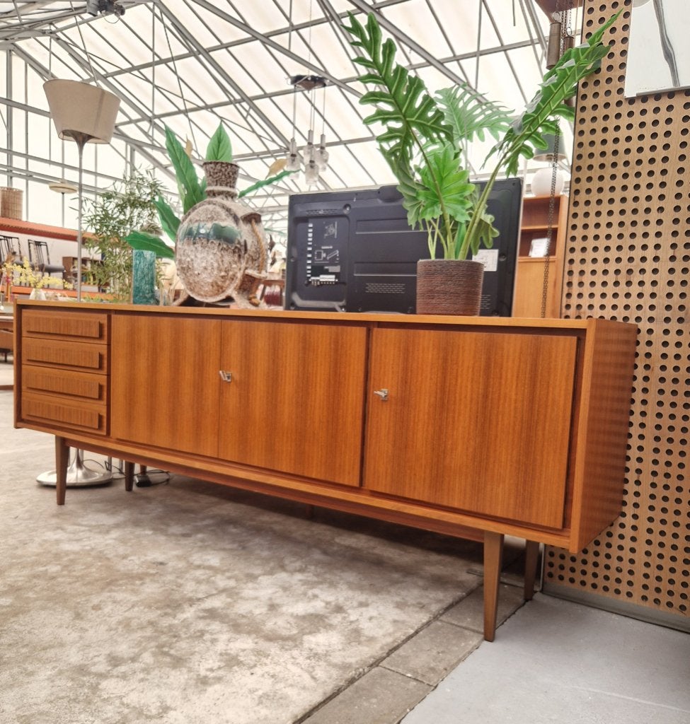 Vintage strak dressoir met mooie grepen, 229cm, Ophalen, ., ., Met lade(s)