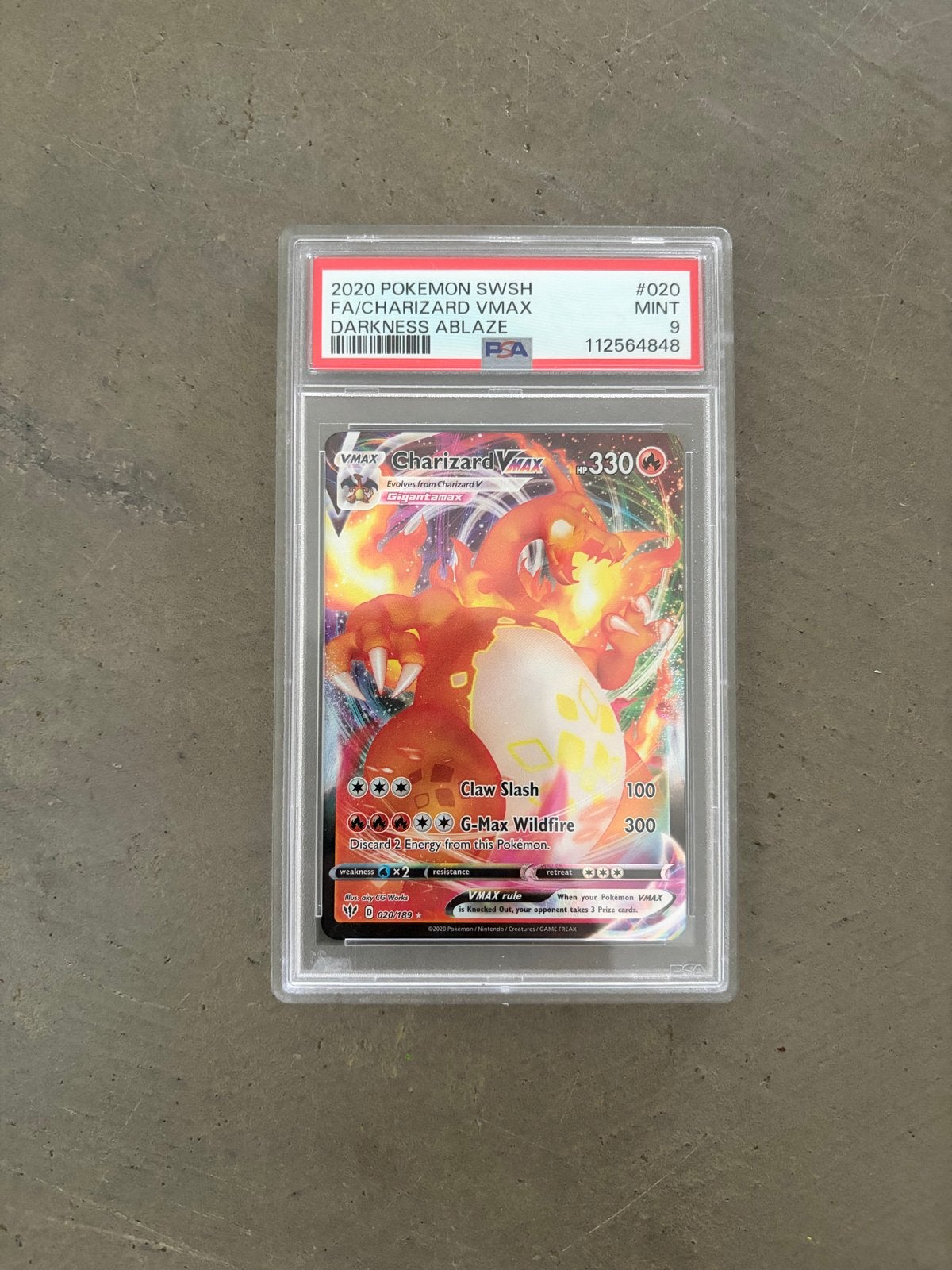 Charizard VMAX 020 PSA 9 Darkness Ablaze Pokémon Kaart, Ophalen of Verzenden, Zo goed als nieuw, Losse kaart, Foil