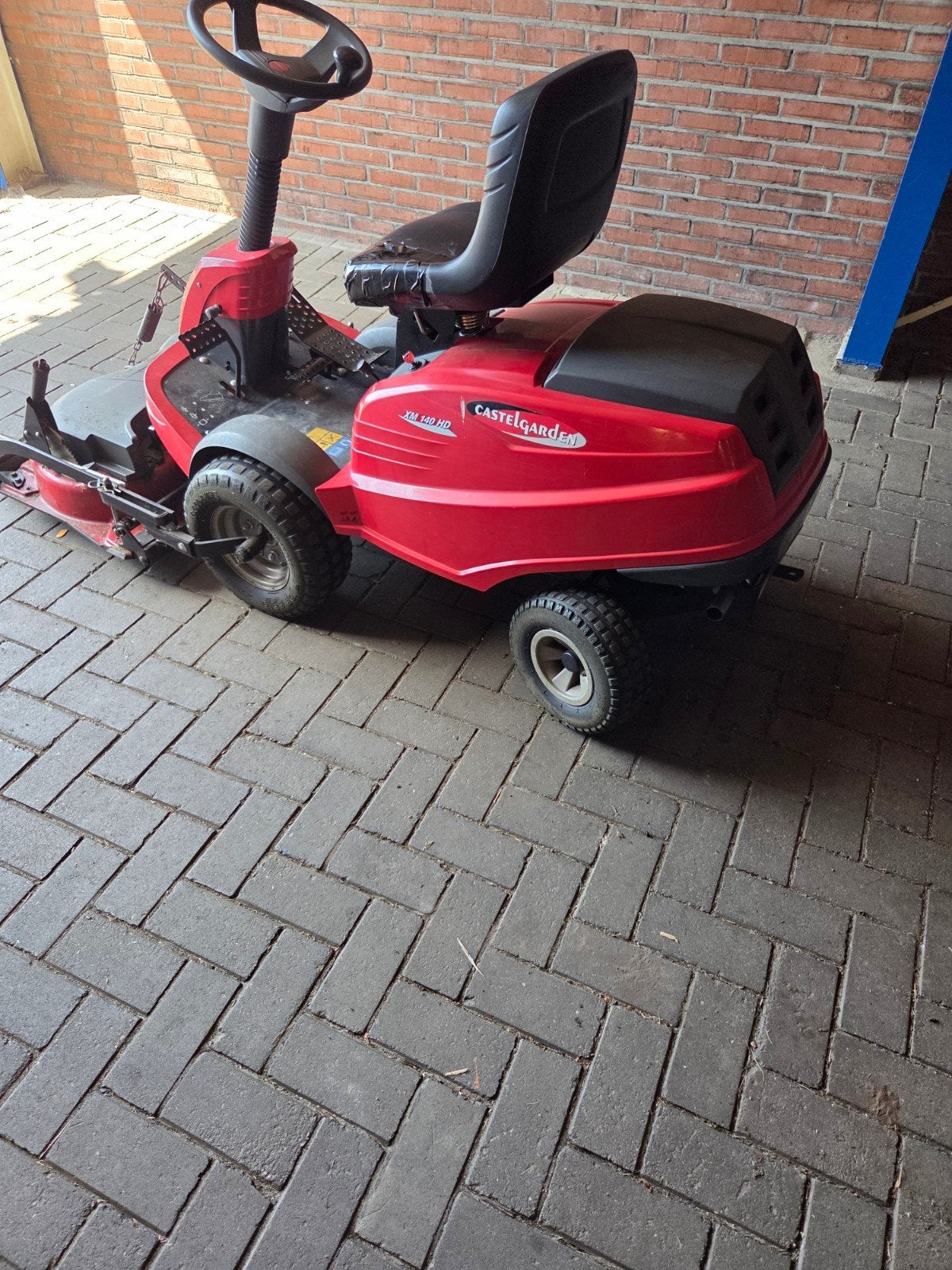 Te koop 2 gebr Castelgarden zitmaaier, Tuin en Terras, Ophalen