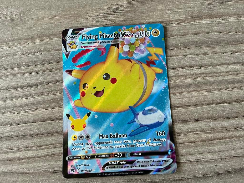 Flying Pikachu VMAX Pokémon Kaart (007/025), Ophalen of Verzenden, Zo goed als nieuw, Losse kaart, Foil