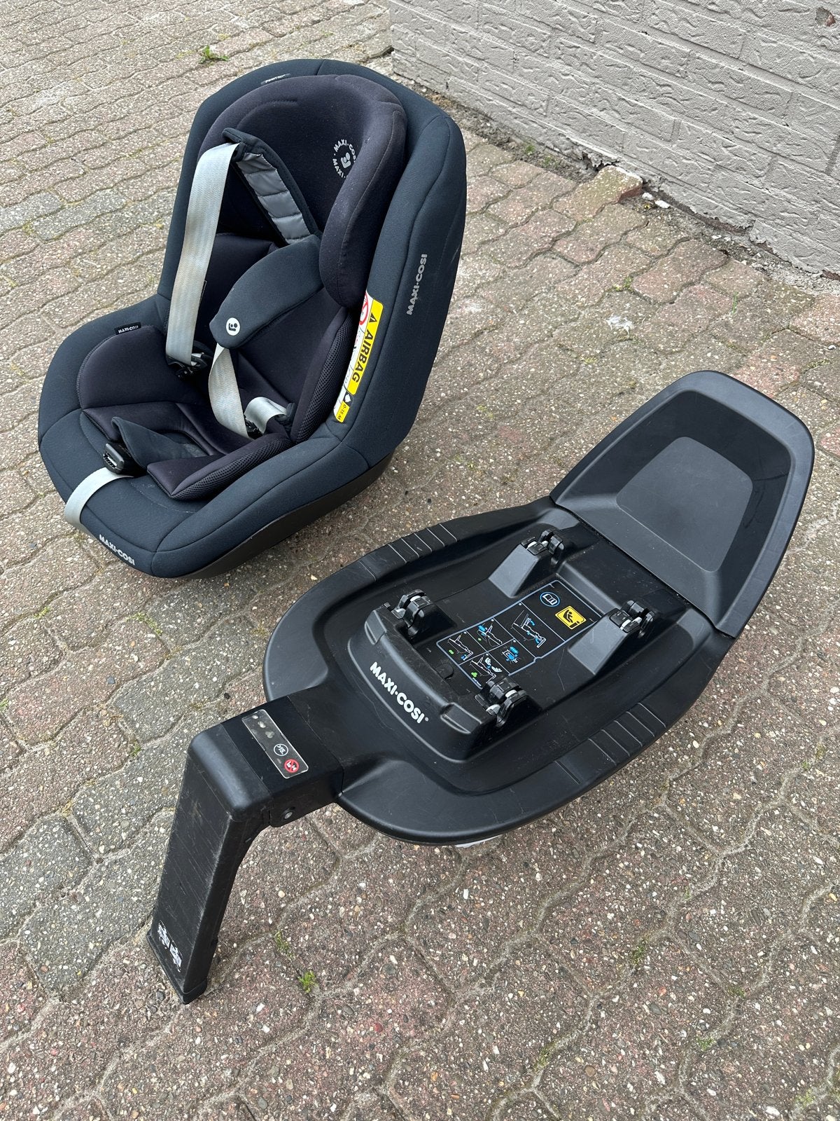 Maxi-Cosi Pearl Pro2 i-Size met FamilyFix3 Isofix base, Ophalen, Gebruikt, 0 t/m 18 kg, Verstelbare rugleuning