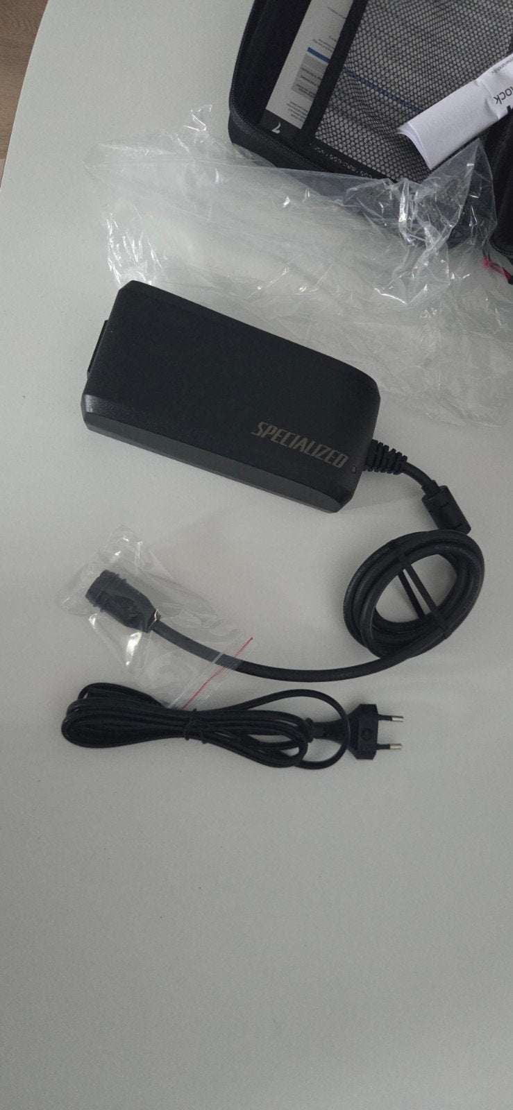 Specialized Li-ion Batterijlader SBC-C07, Fietsen en Brommers, Fietsaccessoires | Fietsaccu's, Ophalen of Verzenden, Nieuw