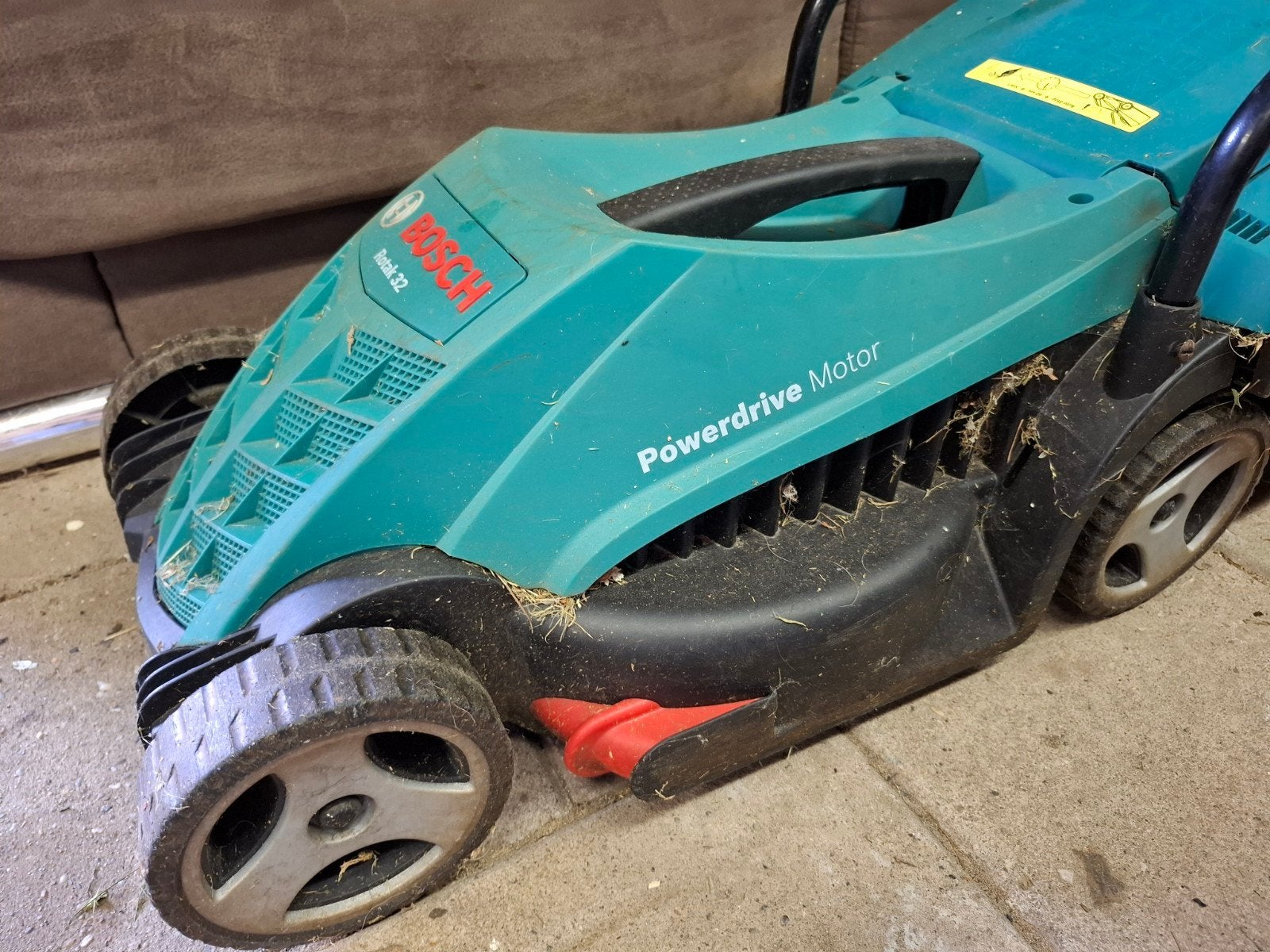 Handige kleine BOSCH grasmaaier powerdrive motor elektrisch, Tuin en Terras, Ophalen, Gebruikt