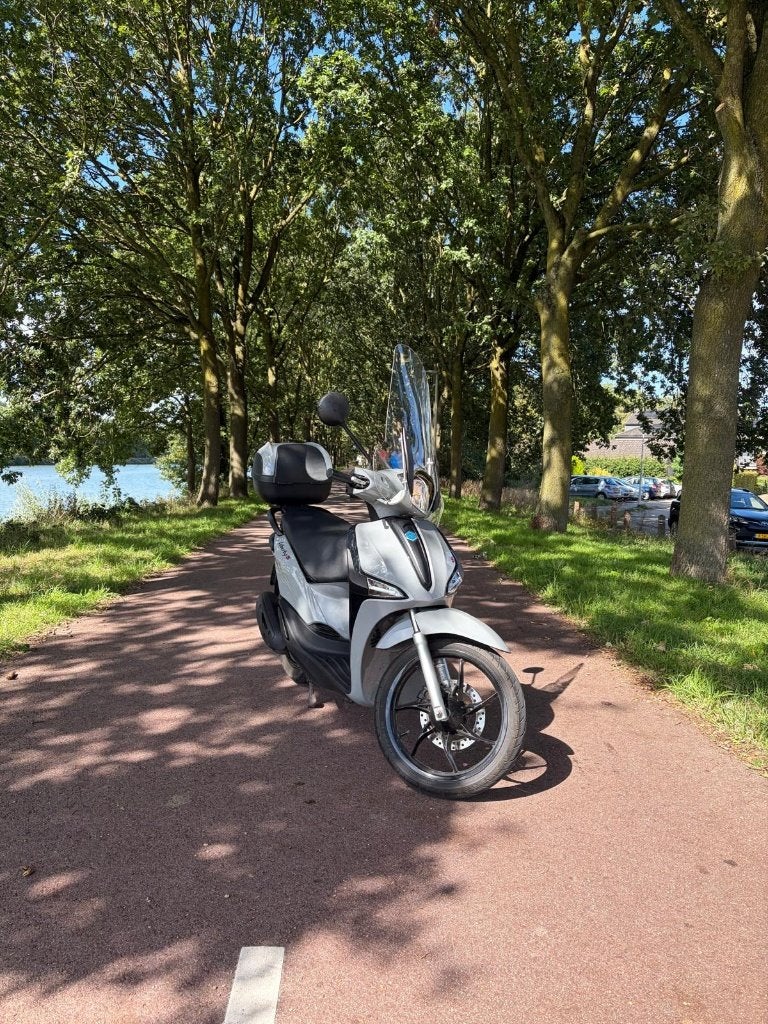 Piaggio Liberty Nardo grijs 2021, Fietsen en Brommers, Ophalen, Overige modellen, Maximaal 45 km/u, Zo goed als nieuw