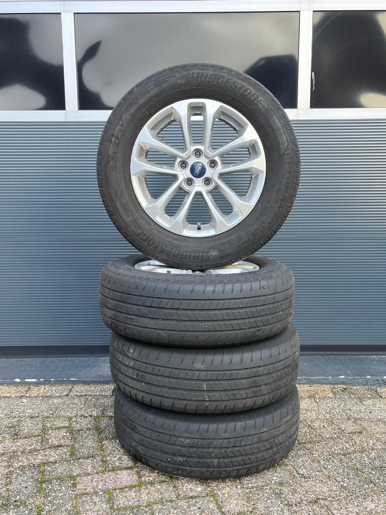 Ford Kuga velgen+zomerbanden set, Auto-onderdelen, Ophalen, Gebruikt, Banden en Velgen, 17 inch